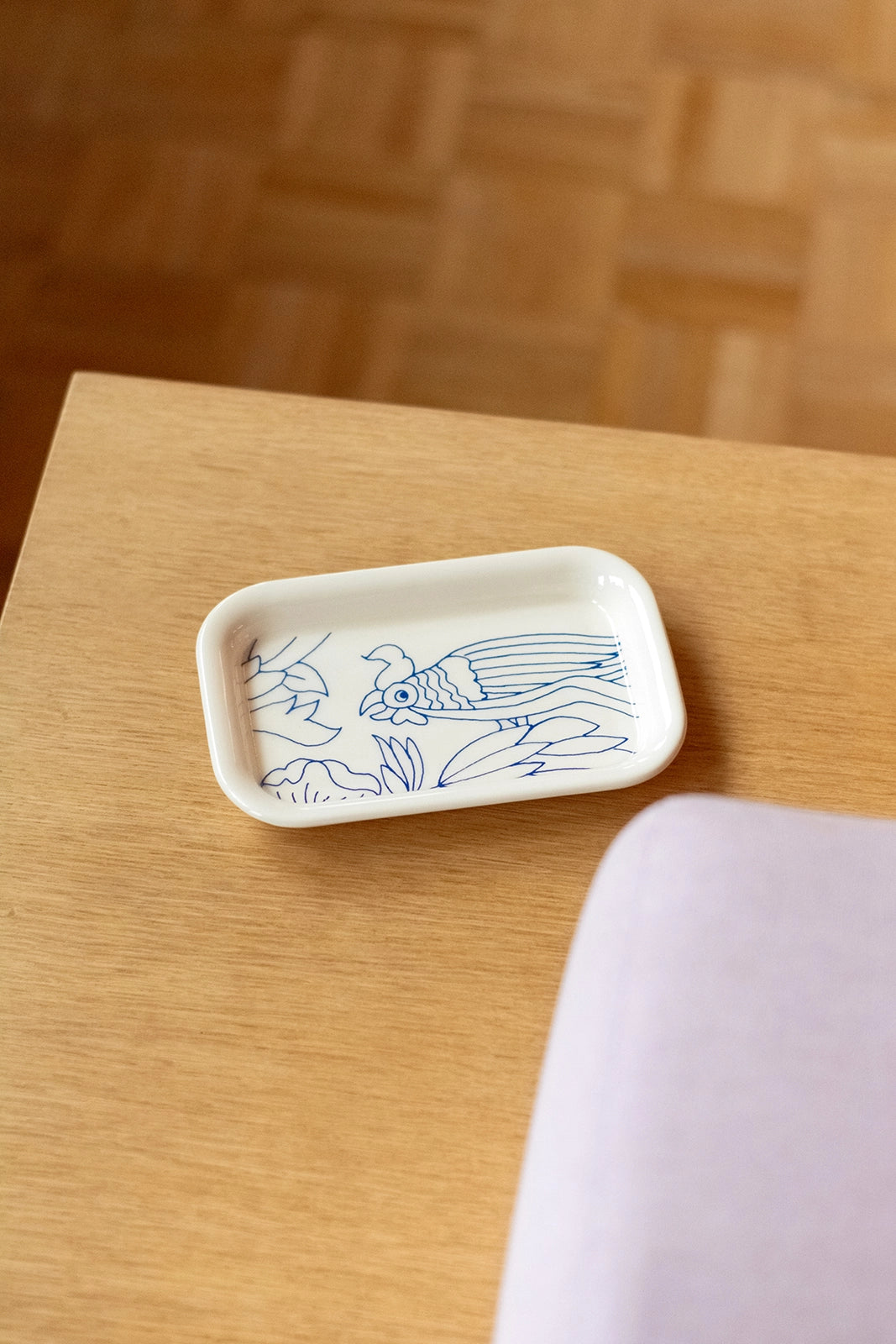 Vide-poche en faïence. Finition émaillée. Fabriqué à la main, à Desvres.